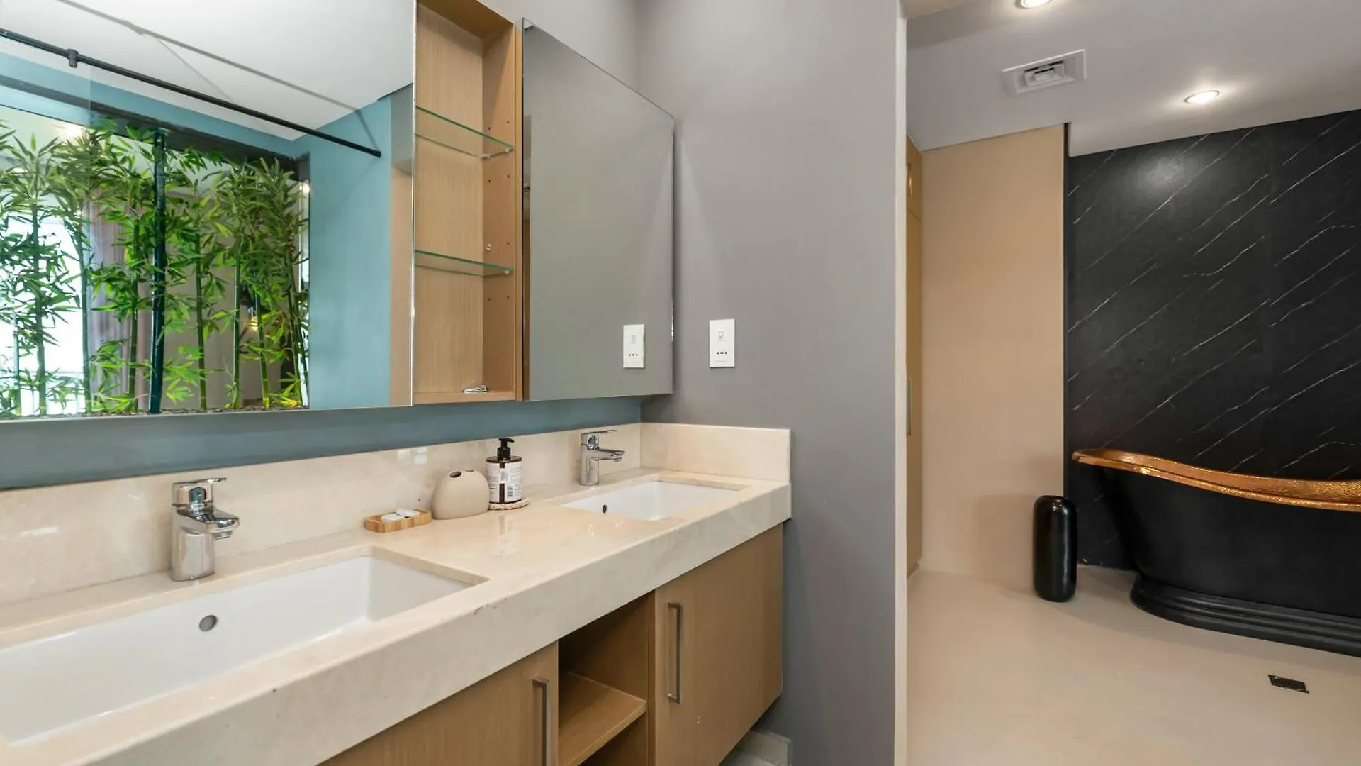 Apartment Luxurious 4Bdr Apt With Ocean Views In Jbr, Bluewaters Dubai