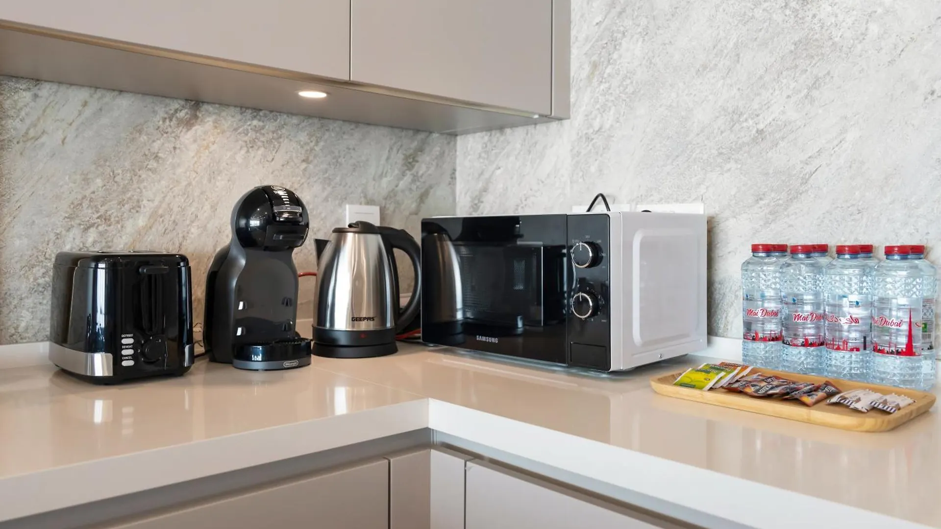 Luxurious 4Bdr Apt With Ocean Views In Jbr, Bluewaters Dubai Apartment