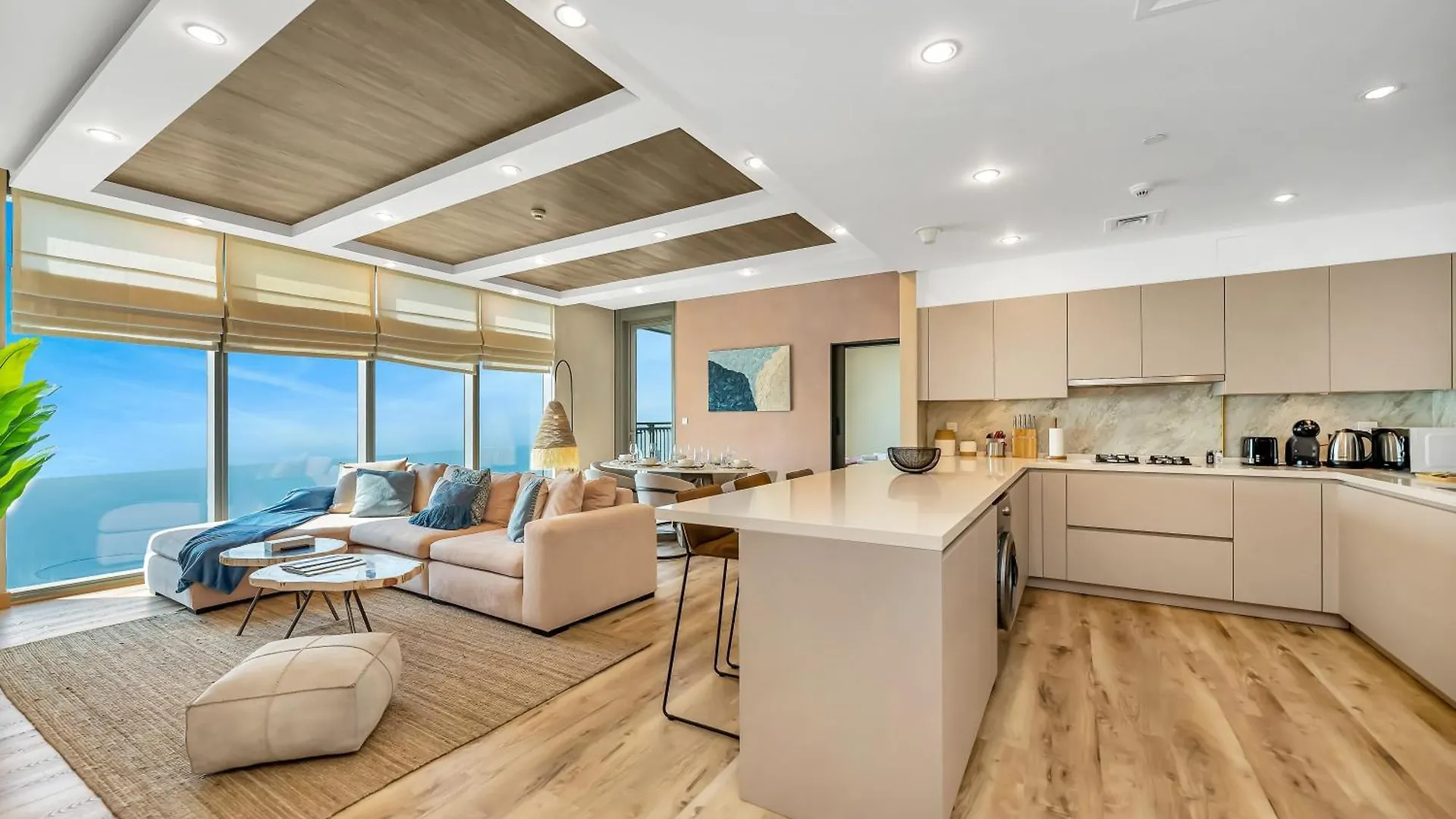 Luxurious 4Bdr Apt With Ocean Views In Jbr, Bluewaters Dubai