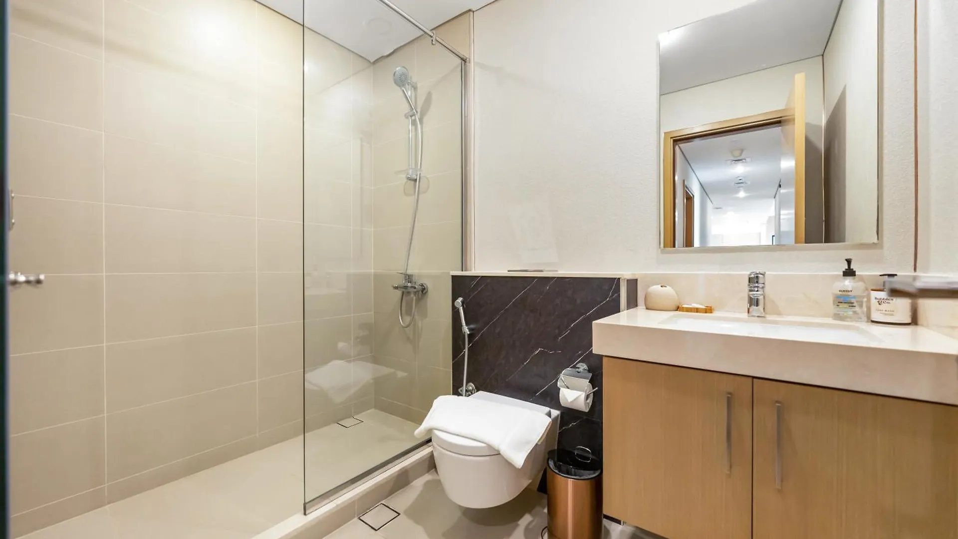 Luxurious 4Bdr Apt With Ocean Views In Jbr, Bluewaters Dubai Appartement